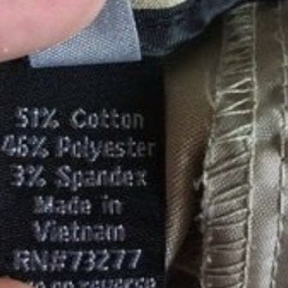 Apt. 9 Essentials Capri Pants Beige Khaki Slim Straight Uniform Stretch Midcalf - Picture 2 of 5